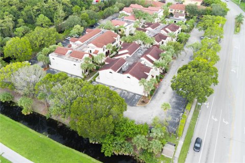 Condo in North Lauderdale, Florida, 1 bedroom  № 1364110 - photo 27