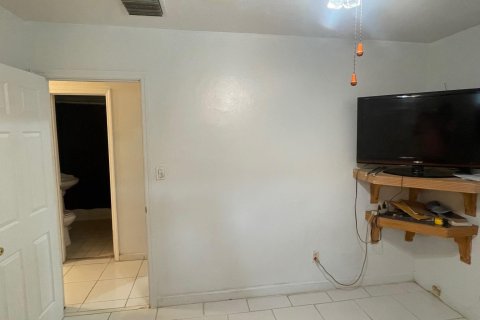 House in Fort Lauderdale, Florida 3 bedrooms, 116.96 sq.m. № 1209248 - photo 5