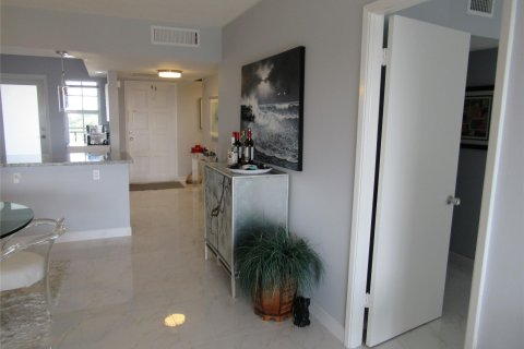 Condominio en venta en Pompano Beach, Florida, 1 dormitorio, 89.19 m2 № 870785 - foto 25