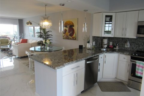 Condominio en venta en Pompano Beach, Florida, 1 dormitorio, 89.19 m2 № 870785 - foto 19