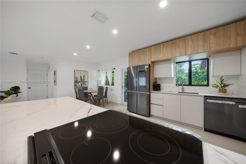 Casa en venta en Miami, Florida, 4 dormitorios, 143.07 m2 № 1384215 - foto 18