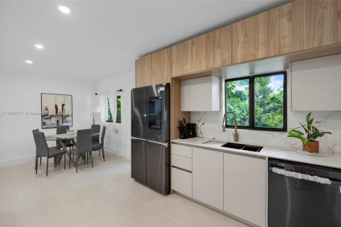 Casa en venta en Miami, Florida, 4 dormitorios, 143.07 m2 № 1384215 - foto 21