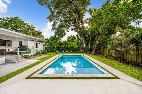 House in Miami, Florida 4 bedrooms, 143.07 sq.m. № 1384215 - photo 7