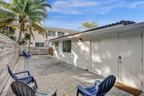 House in Fort Lauderdale, Florida 3 bedrooms, 113.06 sq.m. № 907605 - photo 1