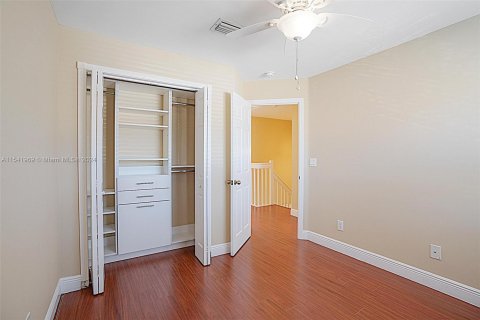 Adosado en venta en Pembroke Pines, Florida, 3 dormitorios, 126.44 m2 № 1101679 - foto 28