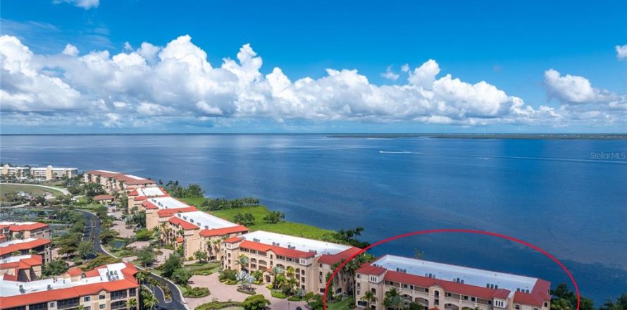 Condo à Punta Gorda, Floride, 3 chambres  № 1262299