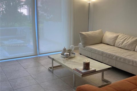 Condominio en alquiler en Miami Beach, Florida, 1 dormitorio, 81.75 m2 № 7052 - foto 10