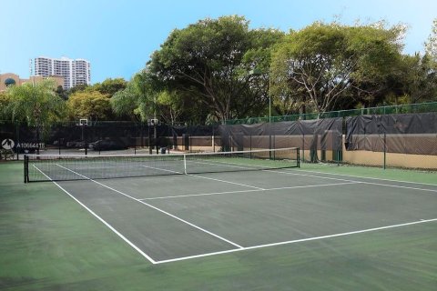 Condo in Aventura, Florida, 2 bedrooms  № 9999 - photo 21