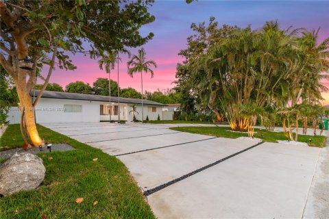 Villa ou maison à vendre à Miami, Floride: 3 chambres, 189.06 m2 № 1375814 - photo 7