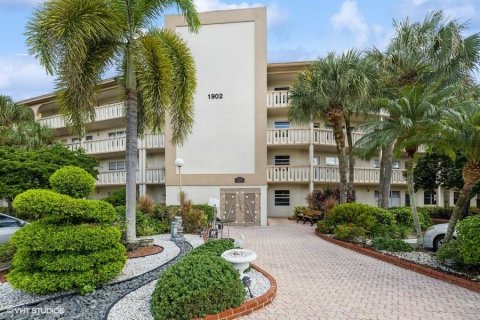 Condominio en venta en Coconut Creek, Florida, 2 dormitorios, 96.62 m2 № 764305 - foto 20
