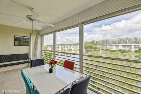 Condominio en venta en Coconut Creek, Florida, 2 dormitorios, 96.62 m2 № 764305 - foto 3
