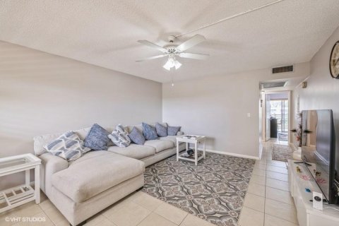 Condominio en venta en Coconut Creek, Florida, 2 dormitorios, 96.62 m2 № 764305 - foto 17