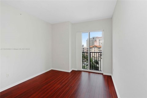 Condo in Coral Gables, Florida, 2 bedrooms  № 1327867 - photo 17