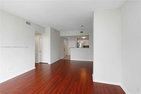 Condo in Coral Gables, Florida, 2 bedrooms  № 1327867 - photo 10