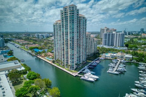 Condo in Aventura, Florida, 3 bedrooms  № 1147275 - photo 1