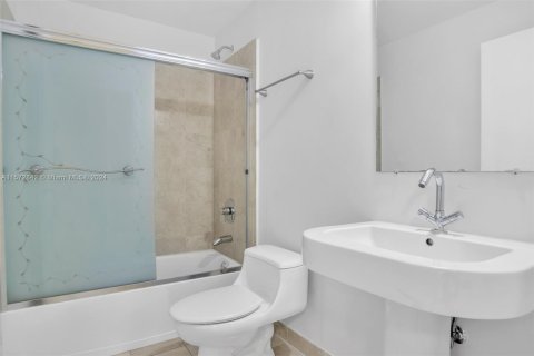 Condo in Aventura, Florida, 3 bedrooms  № 1147275 - photo 26