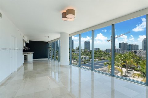 Condo in Miami, Florida, 2 bedrooms  № 1288912 - photo 4