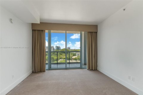 Condo in Miami, Florida, 2 bedrooms  № 1288912 - photo 11