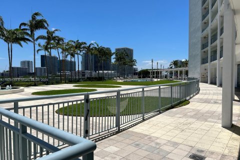 Condominio en venta en Miami, Florida, 2 dormitorios, 134.62 m2 № 1288912 - foto 24