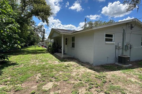 Immobilier commercial à vendre à Brandon, Floride: 106.28 m2 № 1373238 - photo 3