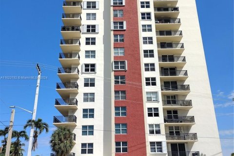 Condominio en venta en Hollywood, Florida, 2 dormitorios, 137.5 m2 № 1270477 - foto 27