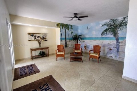 Copropriété à vendre à Hollywood, Floride: 2 chambres, 137.5 m2 № 1270477 - photo 24