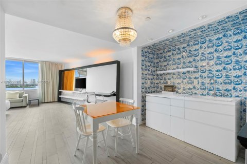 Copropriété à vendre à Miami Beach, Floride: 49.24 m2 № 1270426 - photo 2