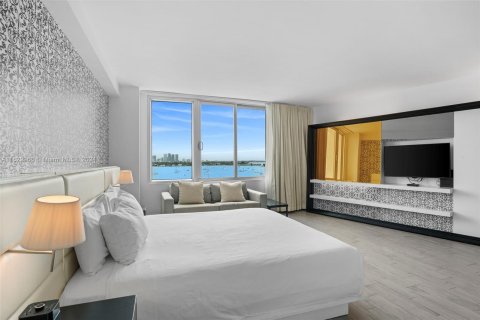 Condominio en venta en Miami Beach, Florida, 49.24 m2 № 1270426 - foto 1