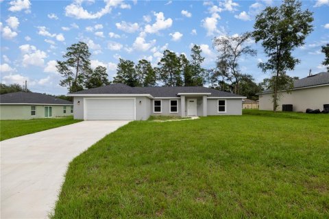 House in Ocala, Florida 3 bedrooms, 152.92 sq.m. № 1398703 - photo 1