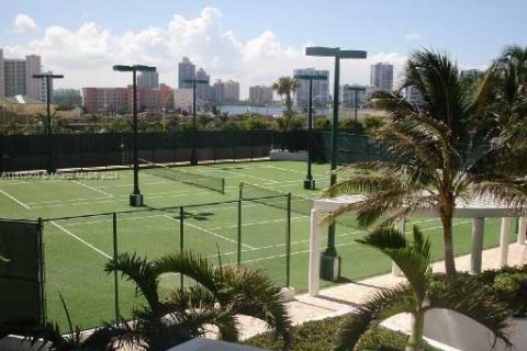 Studio in the Condo in Sunny Isles Beach, Florida  № 949485 - photo 11