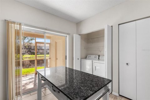 Adosado en venta en Tampa, Florida, 2 dormitorios, 110 m2 № 1392442 - foto 16