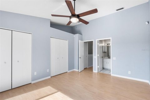 Townhouse in Tampa, Florida 2 bedrooms, 110 sq.m. № 1392442 - photo 22