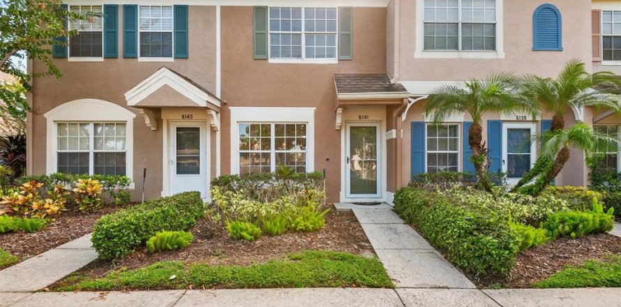 Townhouse in Tampa, Florida 2 bedrooms, 110 sq.m. № 1392442