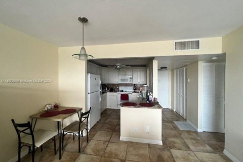 Copropriété à vendre à Hollywood, Floride: 1 chambre, 72.46 m2 № 1222118 - photo 9