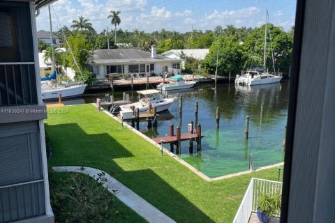 Condo in Fort Lauderdale, Florida, 2 bedrooms  № 1324553 - photo 18