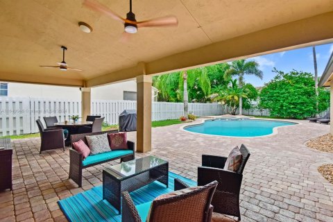 House in Weston, Florida 4 bedrooms, 226.96 sq.m. № 1319069 - photo 13