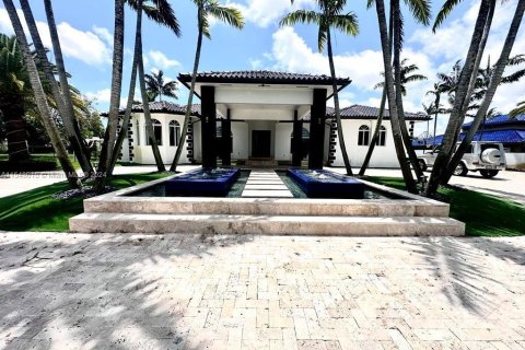 Villa ou maison à vendre à Miami, Floride: 4 chambres, 449 m2 № 1324522 - photo 3