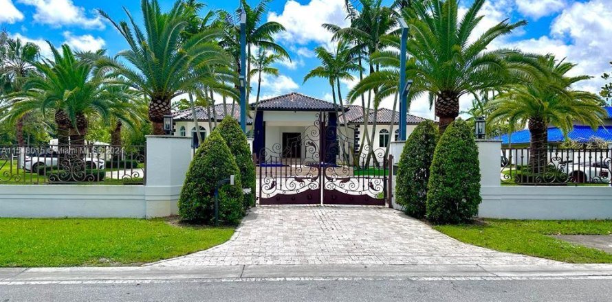 Villa ou maison à Miami, Floride 4 chambres, 449 m2 № 1324522