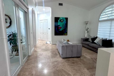 Casa en venta en Miami, Florida, 4 dormitorios, 449 m2 № 1324522 - foto 19