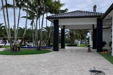 Villa ou maison à vendre à Miami, Floride: 4 chambres, 449 m2 № 1324522 - photo 6