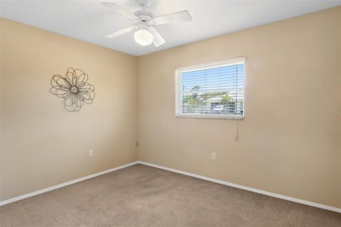 House in Venice, Florida 3 bedrooms, 160.72 sq.m. № 1134449 - photo 25