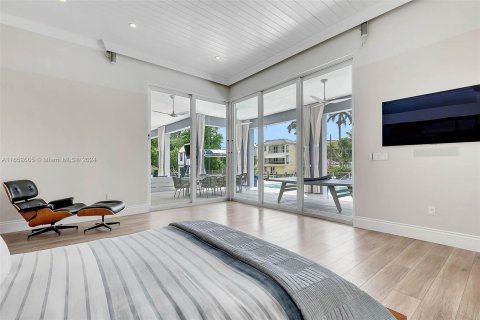 Casa en venta en Miami, Florida, 5 dormitorios, 332.03 m2 № 1367006 - foto 24