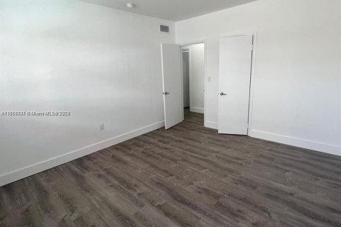 Copropriété à louer à Hallandale Beach, Floride: 2 chambres, 117.06 m2 № 1367032 - photo 16