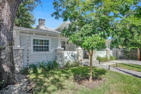 Villa ou maison à louer à Miami, Floride: 4 chambres, 106.56 m2 № 1367035 - photo 3