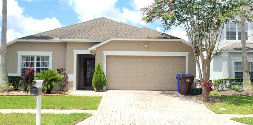 Villa ou maison à Kissimmee, Floride 4 chambres, 159.79 m2 № 1267273