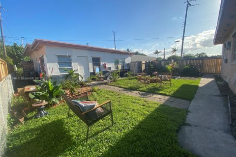 Commercial property in Dania Beach, Florida № 10095 - photo 12