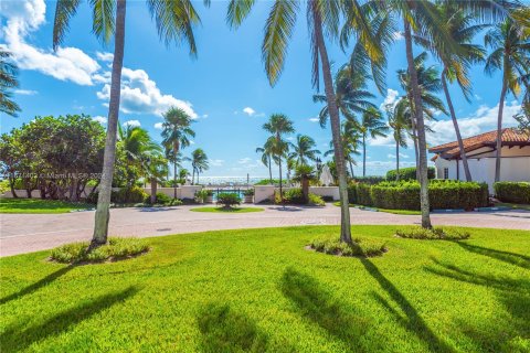 Condo in Miami Beach, Florida, 2 bedrooms  № 1393454 - photo 2