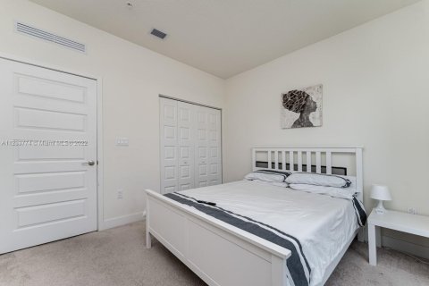 Condominio en venta en Doral, Florida, 3 dormitorios, 104.89 m2 № 19605 - foto 16