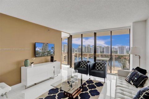 Condo in Aventura, Florida, 2 bedrooms  № 1423070 - photo 4