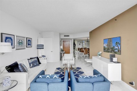 Condo in Aventura, Florida, 2 bedrooms  № 1423070 - photo 6